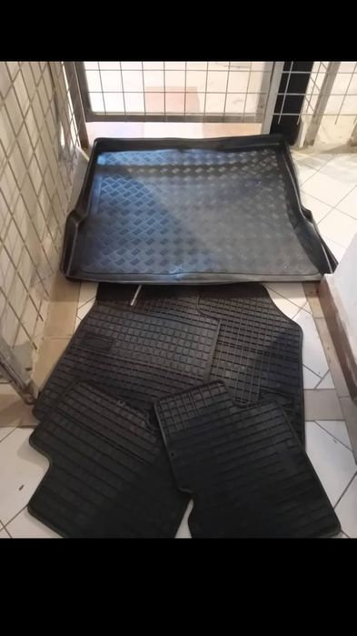 Presuri cauciuc dacia logan