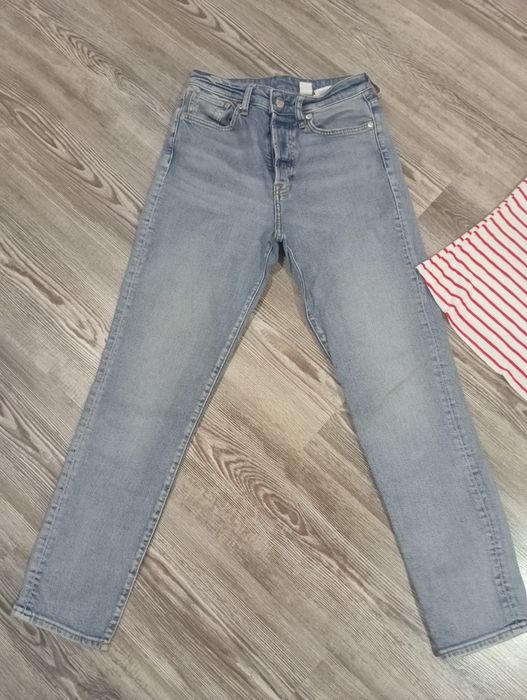 Два лота по 10 лв