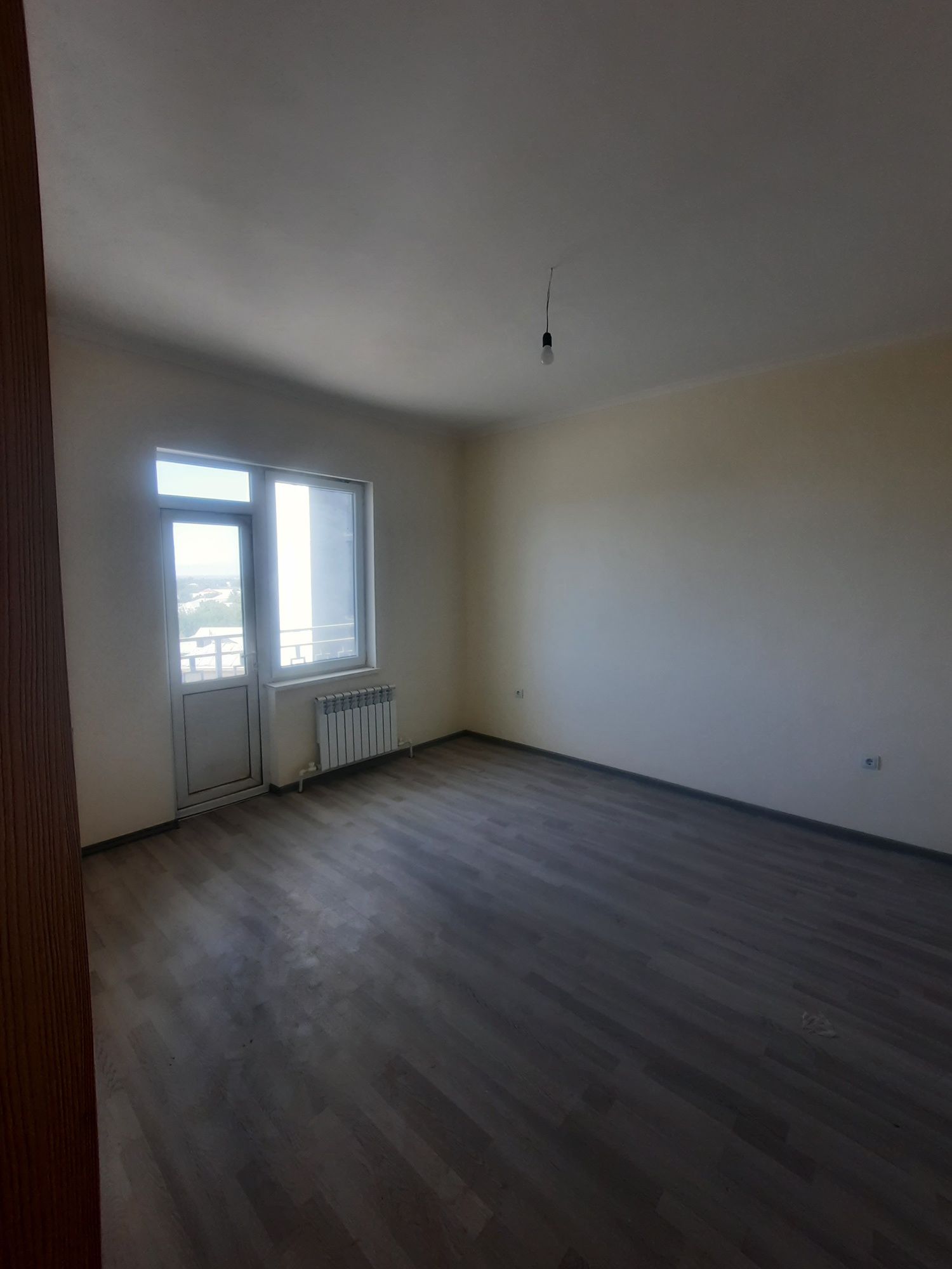 16 etakjka domdan 4 etaj honadon