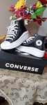 Vând bascheți converse