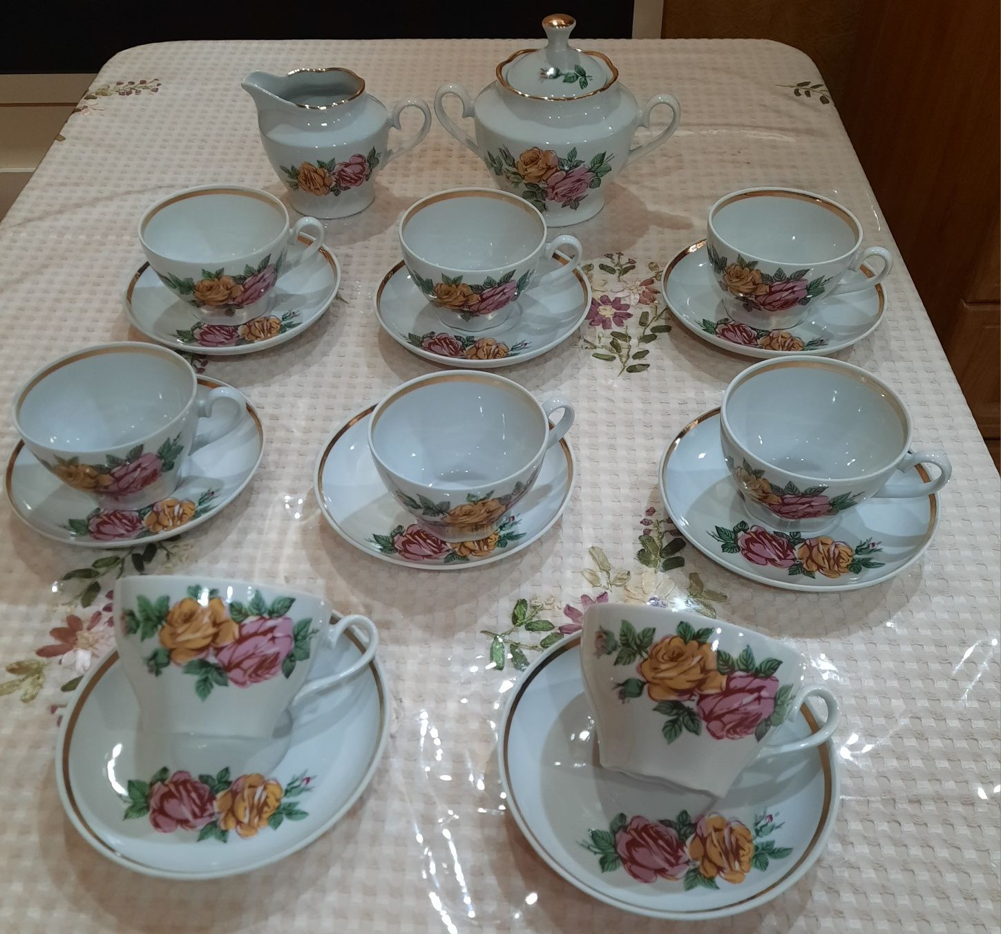 Рижский фарфор, абсолютно новый  чайный сервиз на 6 персон из 14
 пред
