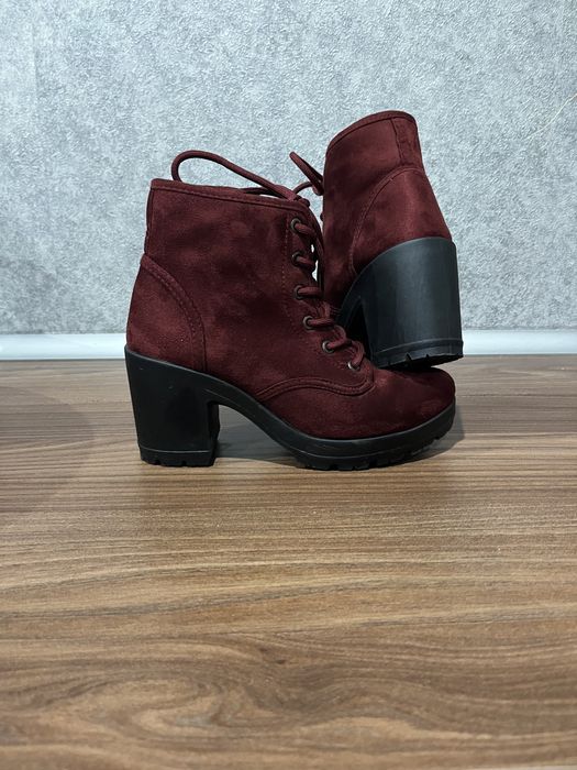 Боти цвят бордо