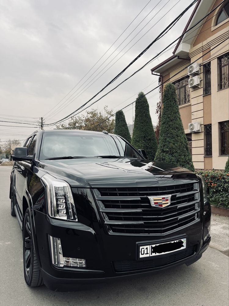 Cadillac Escalade Platinum ESV.