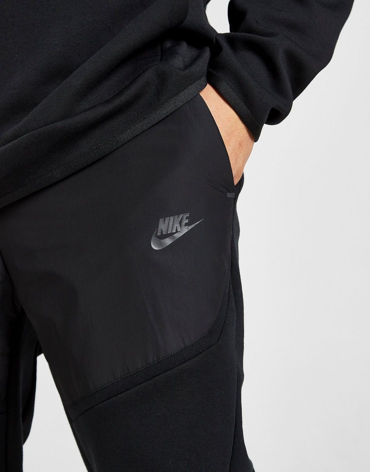 Pantaloni nike tech fleece