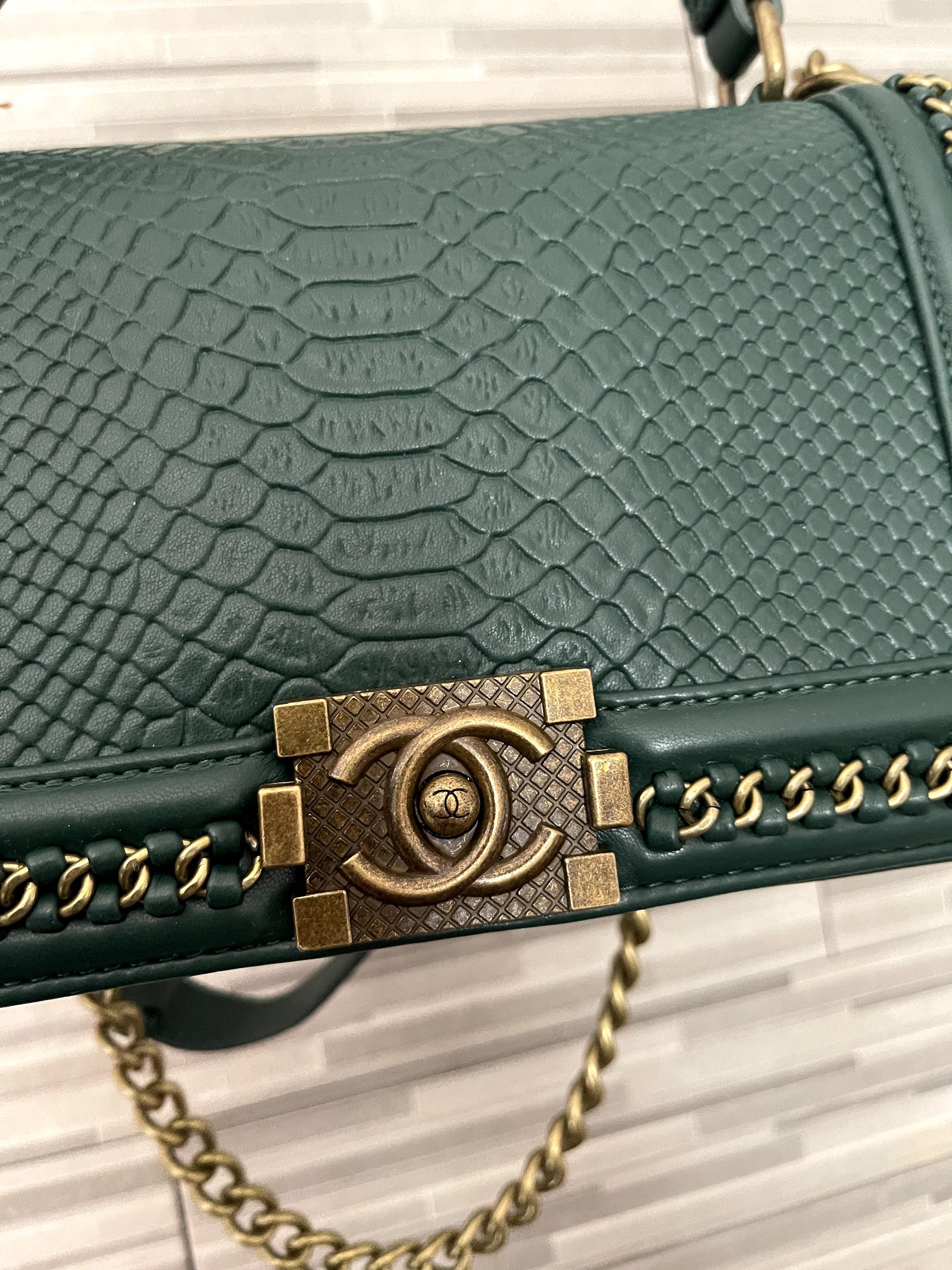 Chanel зелена чанта дамска нова шанел естествена кожа ръчно шита топ