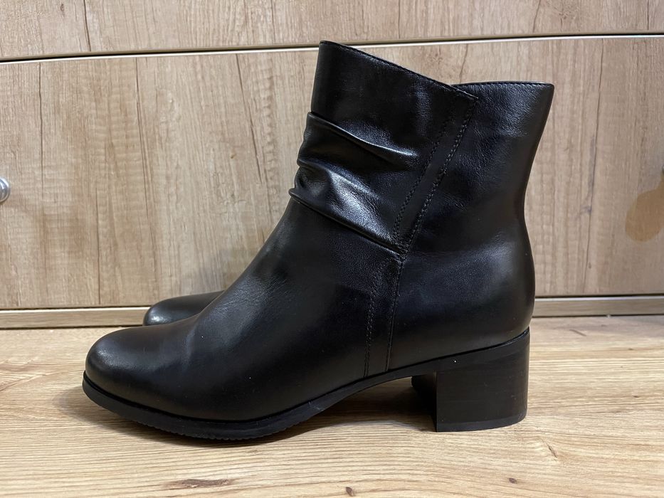 Новые демисезонные полусапоги Marco Tozzi 40р.