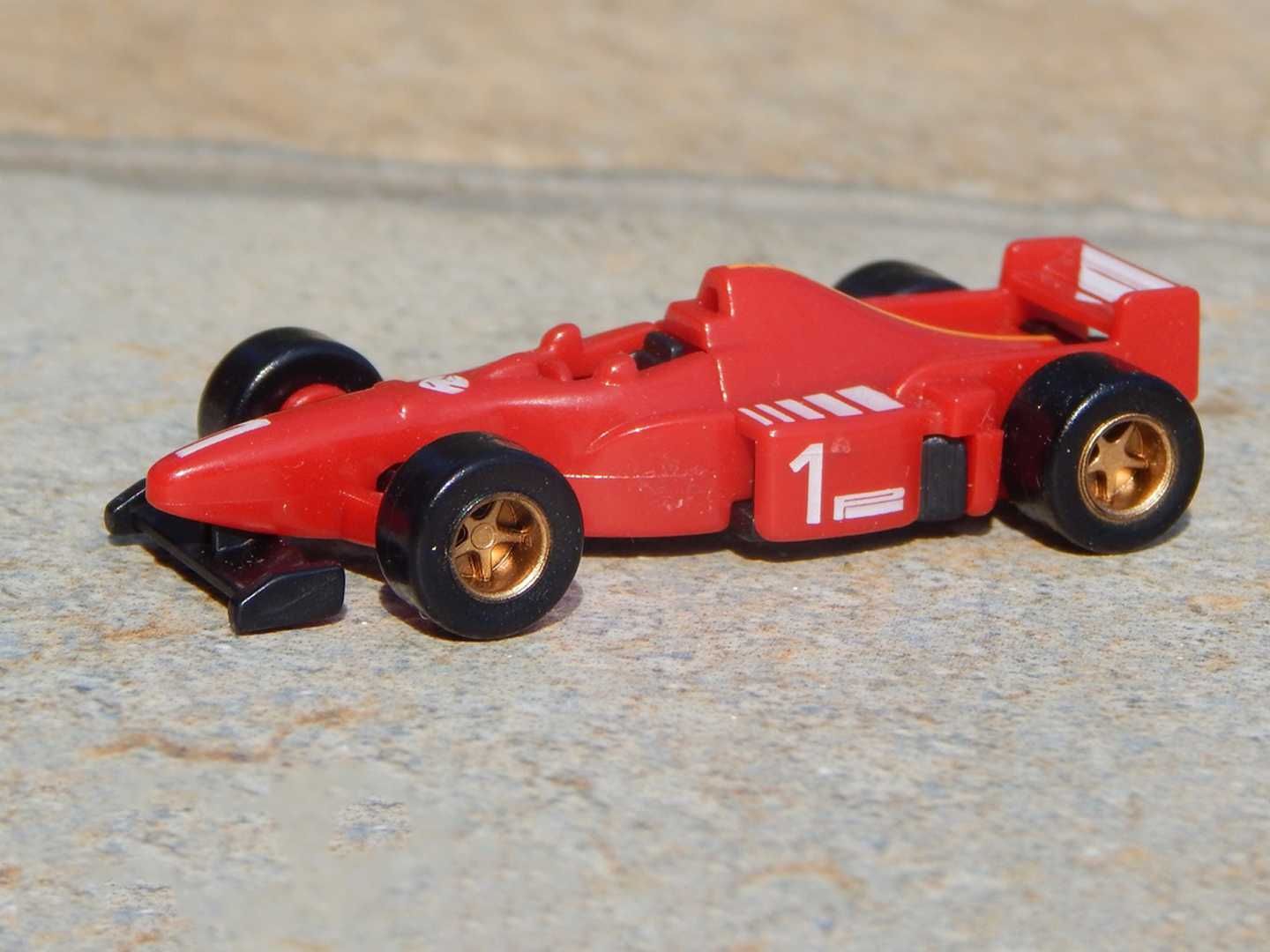 Jucarie masina curse Formula 1 Ferrari Kinder Ferrero Italia