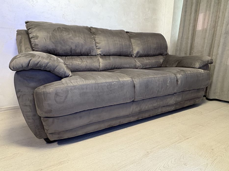 3-местен диван и табуретка NEBOLO от Cotta