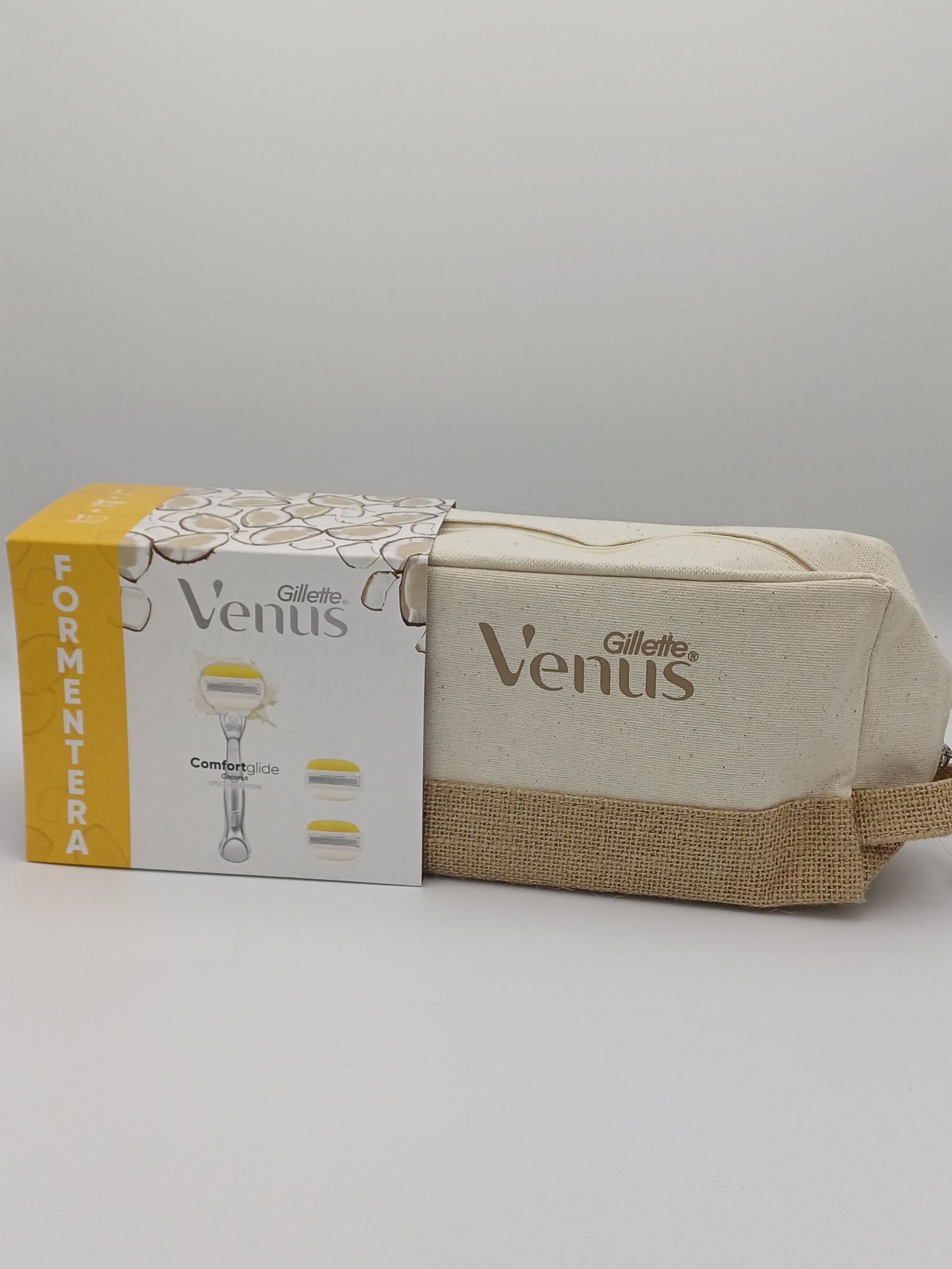 Set Gillette Venus Ibiza și Formentera cu rezerve și geanta .