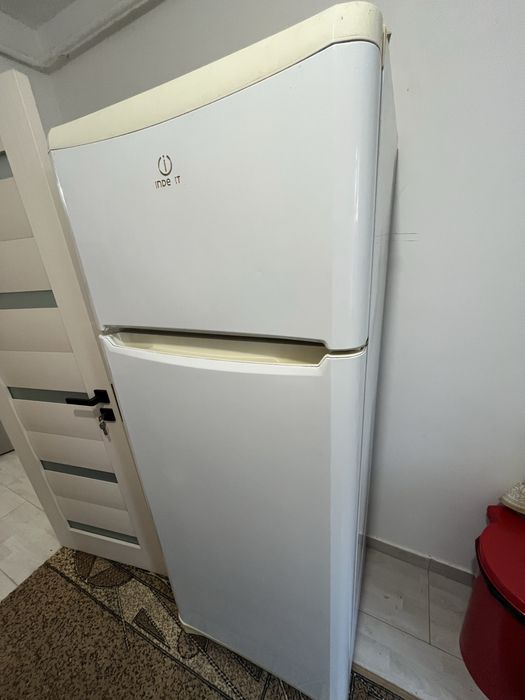 Combina frigorifica Indesit