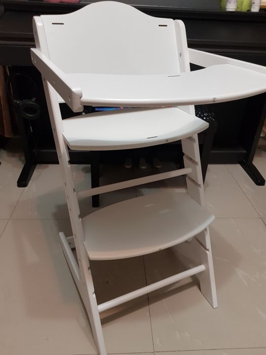 Scaun masa bebe lemn alb. Noua.