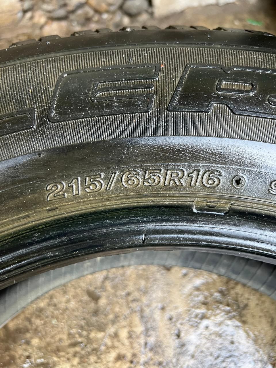 Шины Brisgestone Dueler H/T 215/65R16