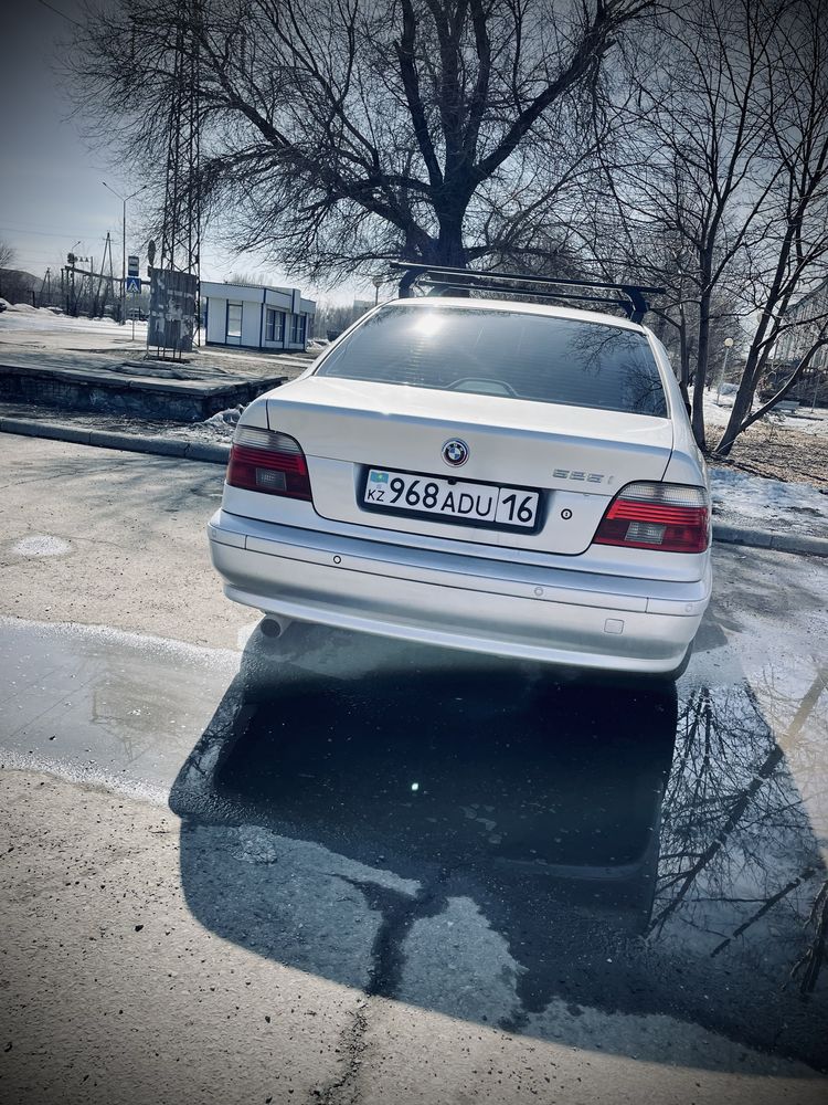 Продам BMW E39 рестайлинг 2001 год