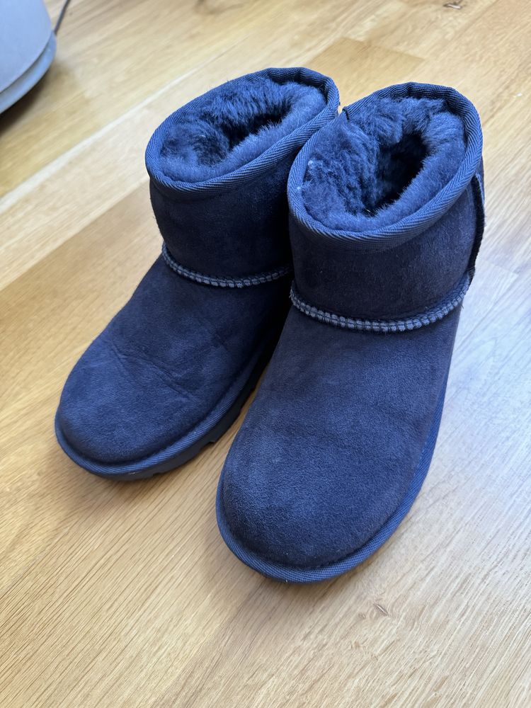 UGG copii marimea 32,5 gri