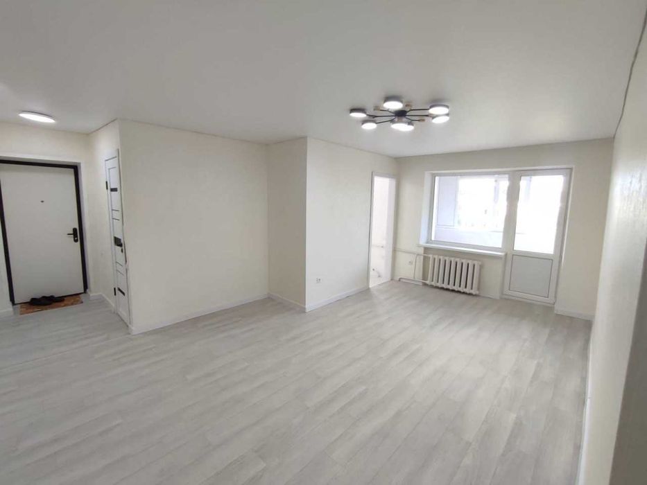 3-комн. квартира, 57.7м², 4/4 этаж
р-н Детский Мир