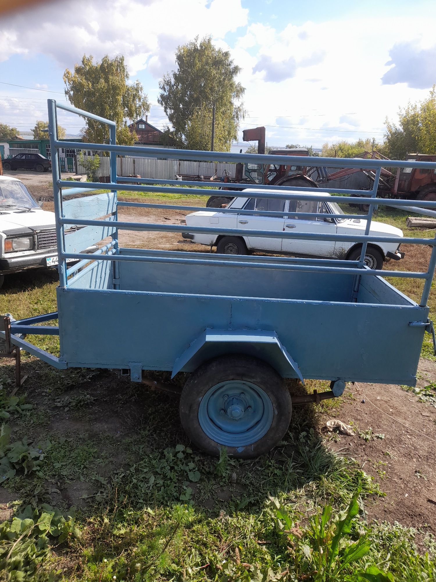 Продам прицеп коневозку