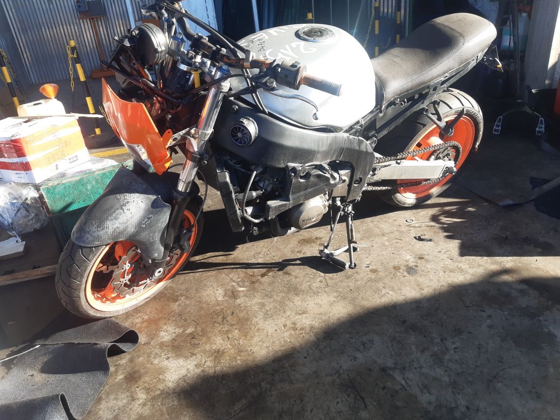 Мотоциклет  Кавазаки ZX 600  -на части