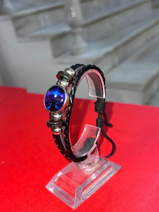 Продам браслет со знаком зодиака,возможен обмен 5000 тнг