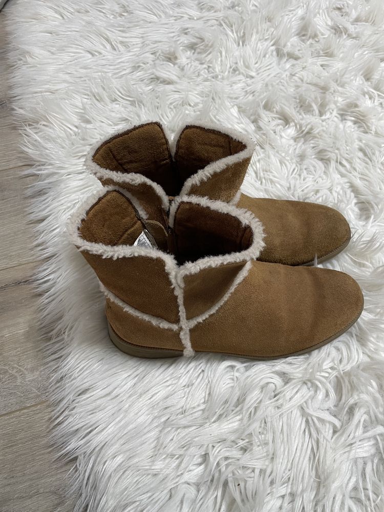 Ghete Ugg 35 ingrijite