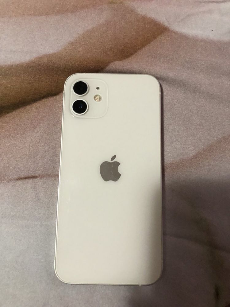 Iphone 12 - използван, 64 GB