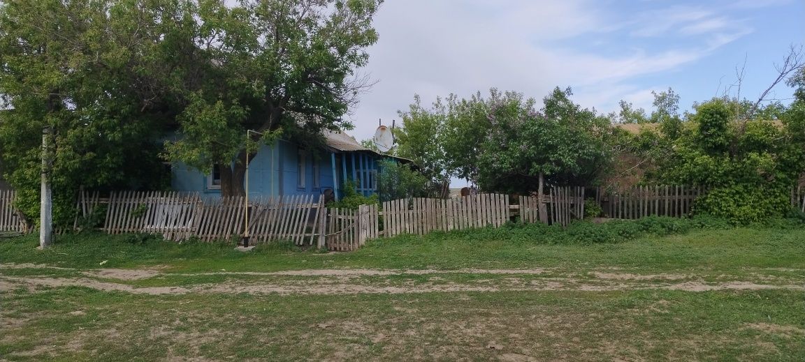 Продам СРОЧНО дом в поселке Долинное