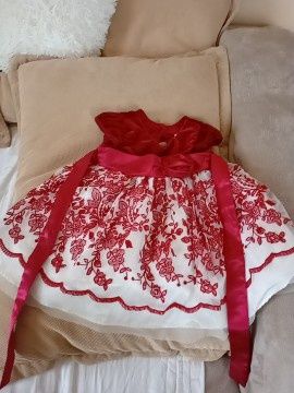 Vând rochie pentru fetițe