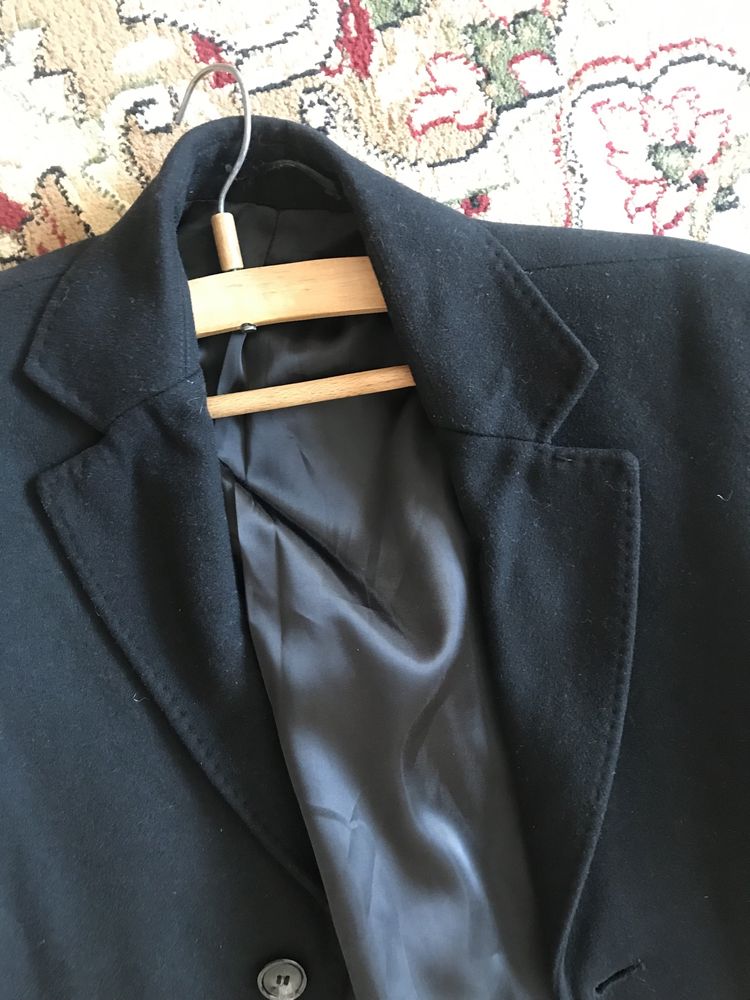 Продается мужское пальто