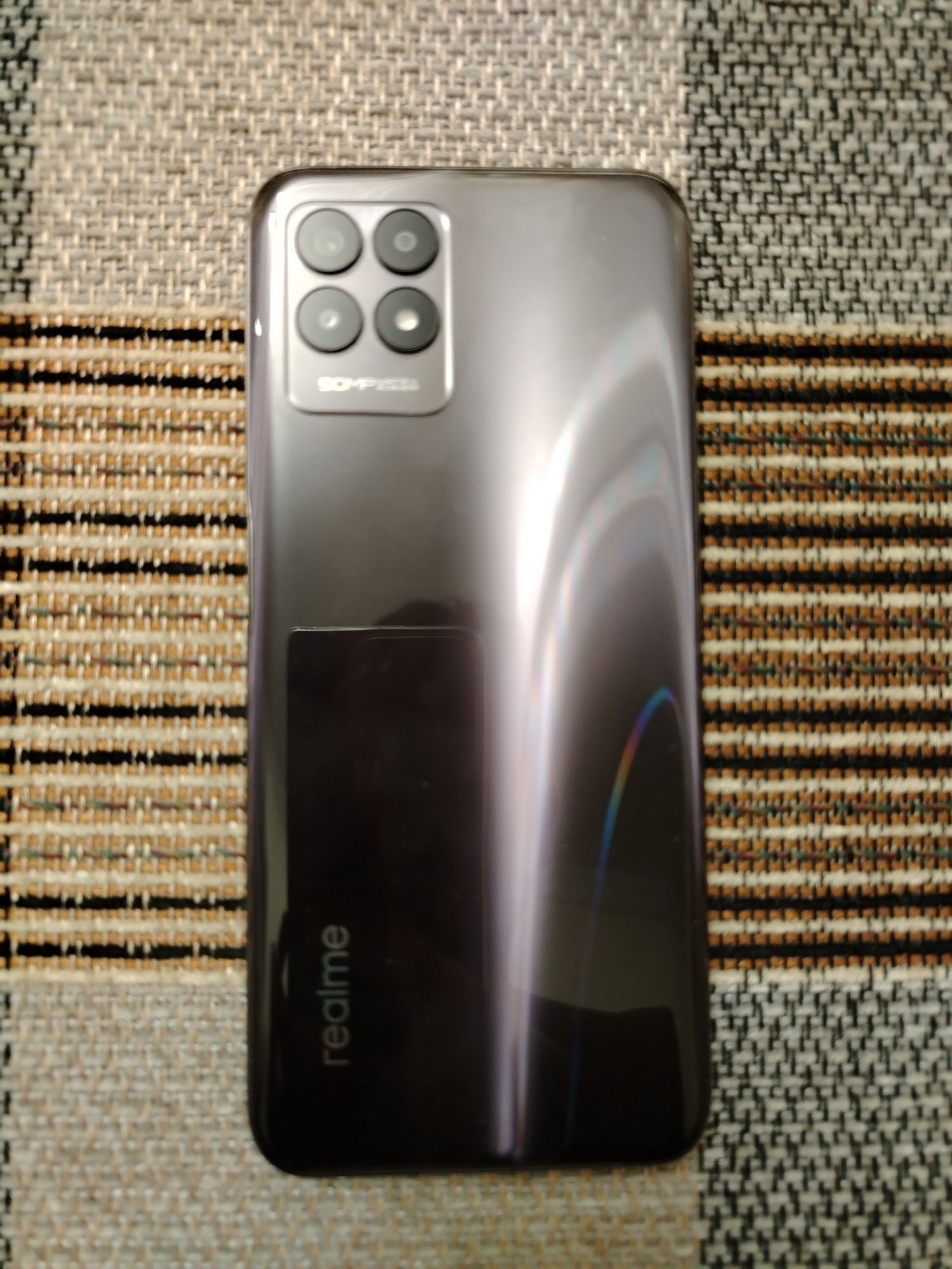Realme 8i в идеальном состоянии, почти новый , полная комплектация