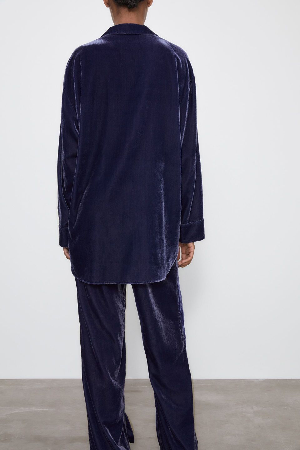 Costum pantaloni/cămașa catifea Zara