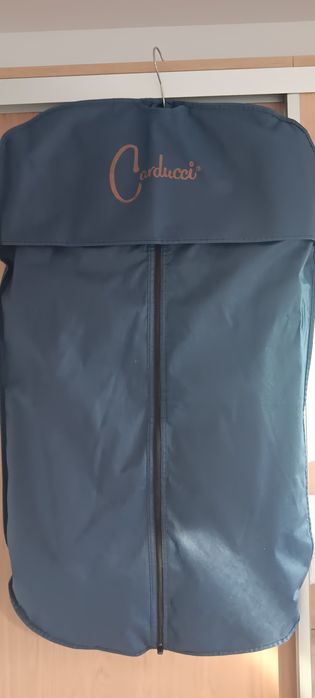 Комплект мъжки  костюм CARDUCCI и 2 бр. ризи VEGEA