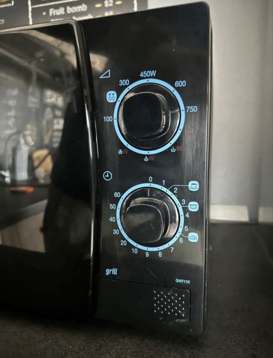 Cuptor cu microunde Samsung GW711K-B, 20 l, 750 W, Grill, Mecanic,