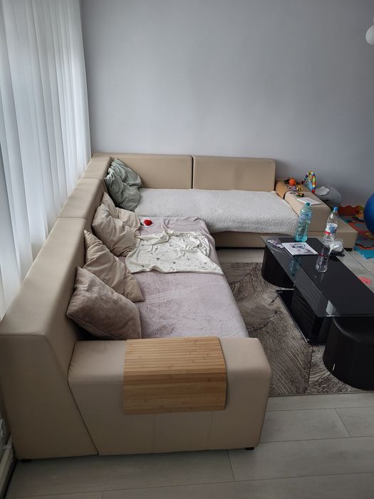 Coltar modular cu dimensiuni 280cm ,230cm latime de 116cm inaltiime 76