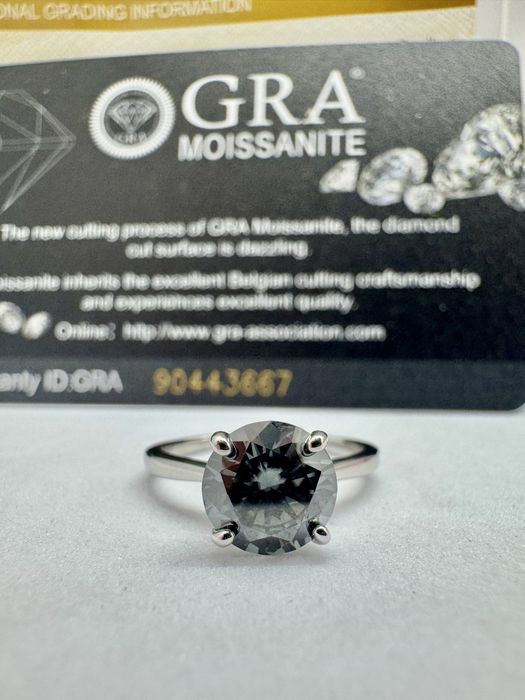 Сребърен пръстен с мойсанит (Диамант) 2 карата