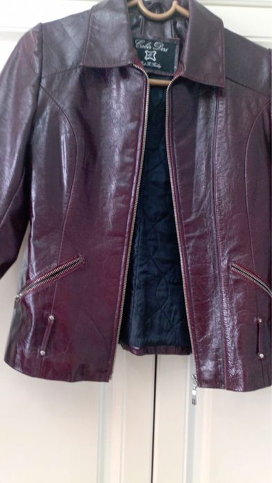 продам натуральную кожаную демисезонную куртку
