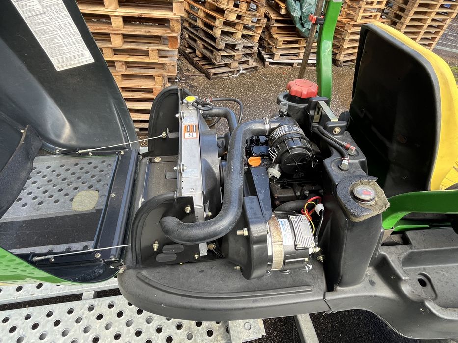 John Deere 2500E E-cut Hybrid