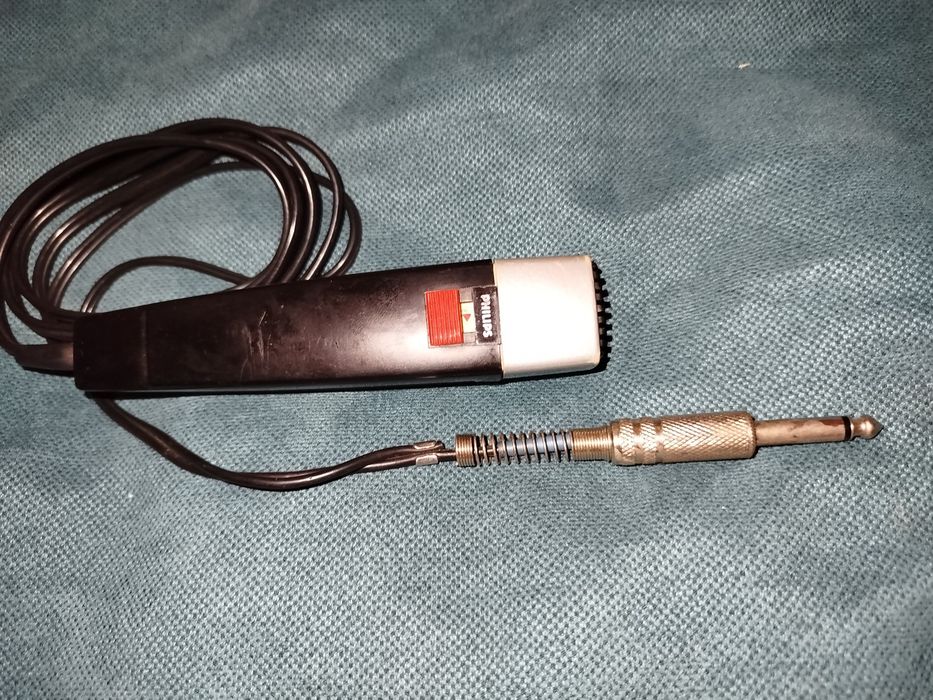 Microfon vintage Philips de studio