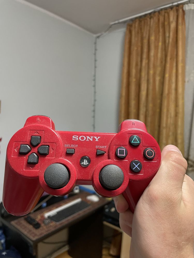 Sony PlayStation 3 fat modat cu jocuri si figurine