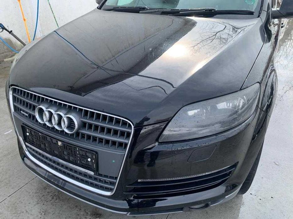Dezmembrez audi Q7 3.0 tdi BUG/bara fata q7/capota audi q7/far/