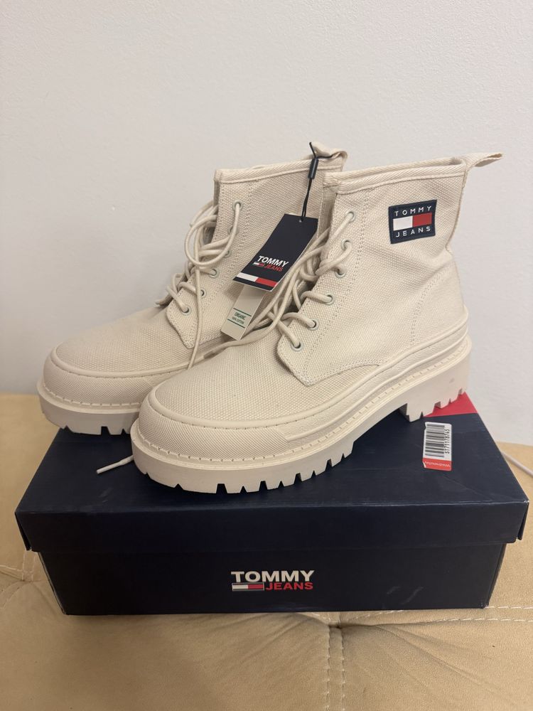Дамски обукви Tommy Hilfiger