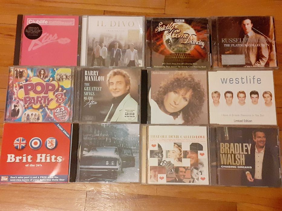 70 броя оригинални дискове (CD) с английска музика