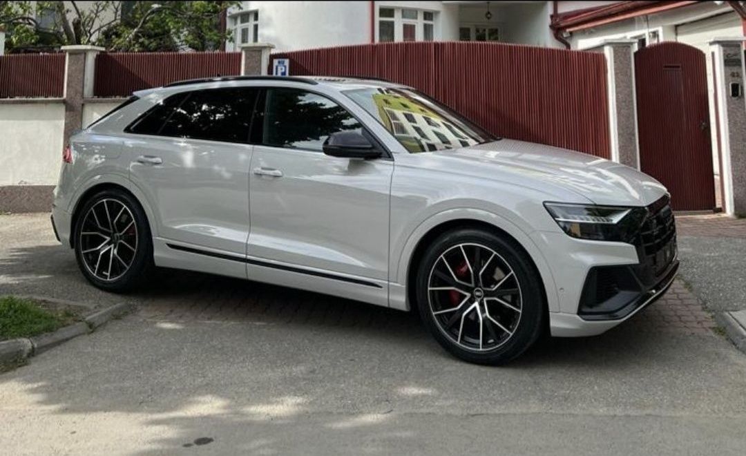 Audi Q8 5.0 hybrid