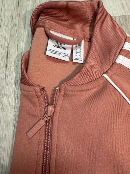 Чисто нов спортен екип Adidas Originals