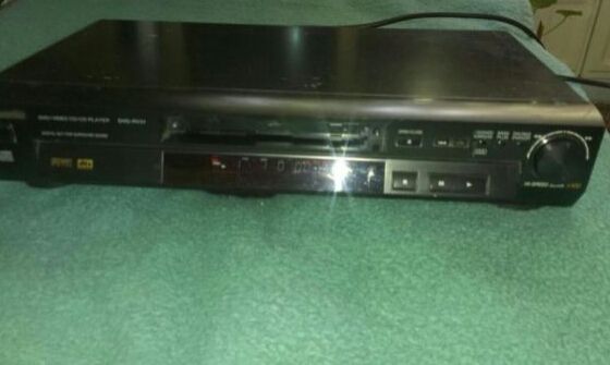 Dvd Panasonic DVD-RV31 -functional-citeste CD si DVD