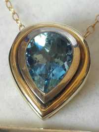 Vind medalion deosebit din aur 18kt cu topaz