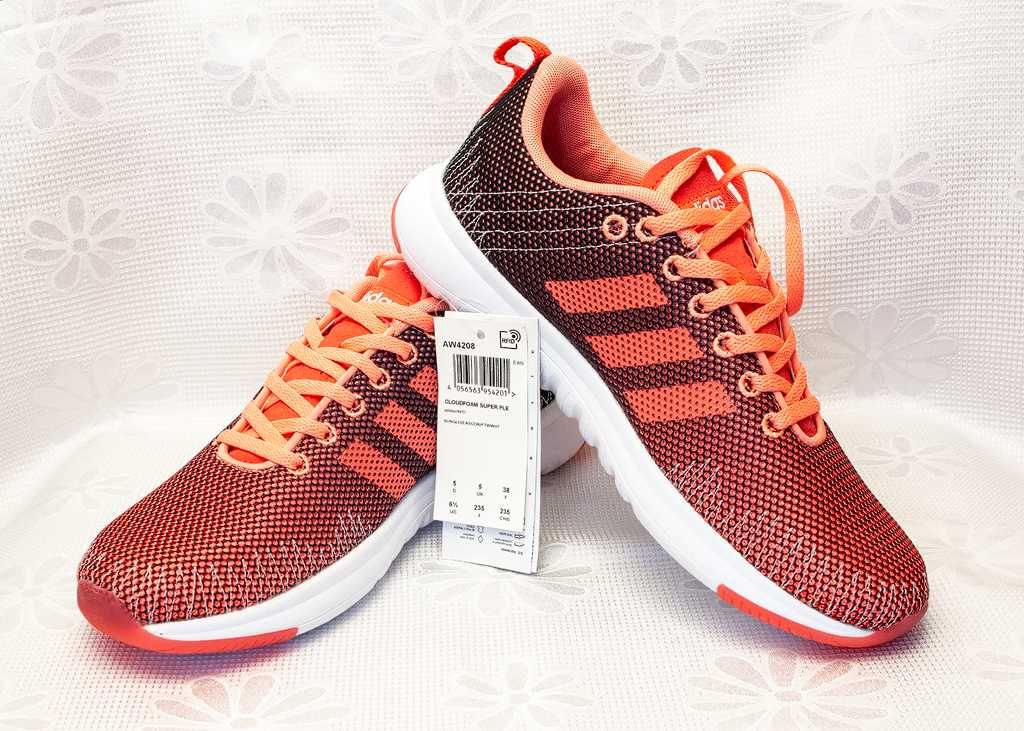 Дамски маратонки Adidas номер 38