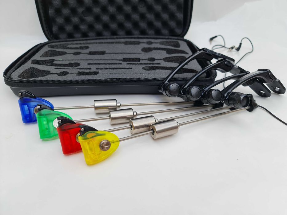 Set 4 Swingeri MKM3 cu Iluminare si Penar Transport East Shark