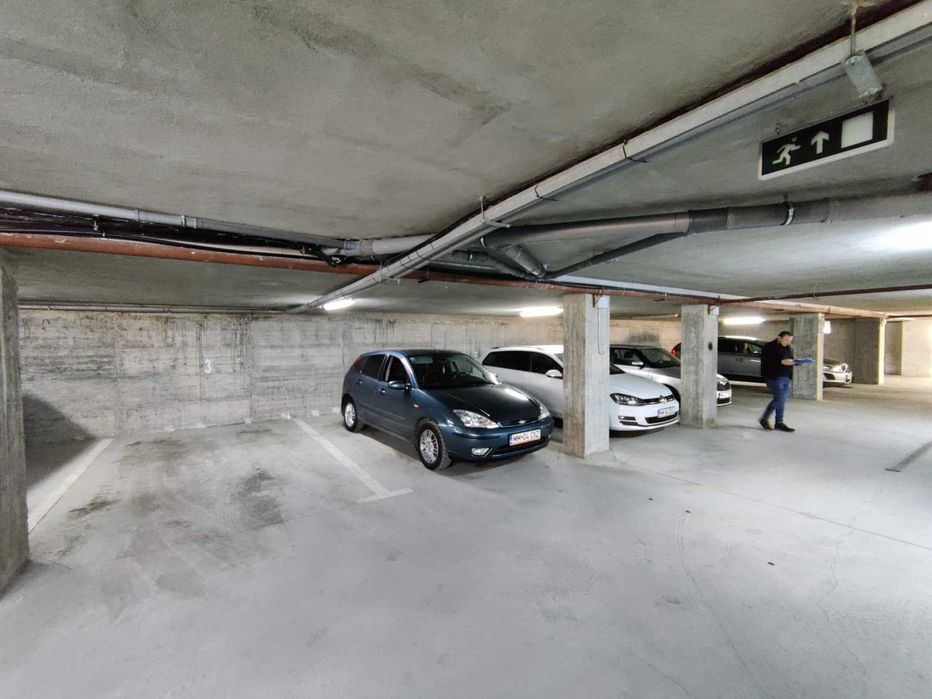 Inchiriez loc de parcare subterana Clinica Somesan