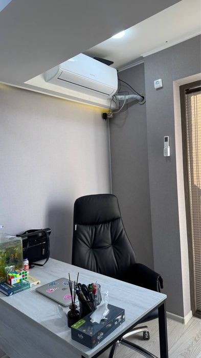 Аренда под офис Аэропорт Корзинка 30м2 С мебелью и техникой БЦ, 700$