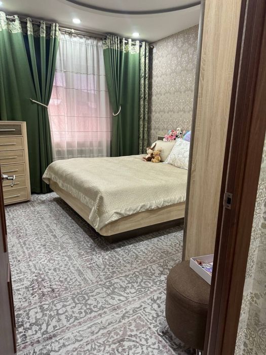 Продается квартира 3.5.5 в отличном состояний на Ахмад Югнаки