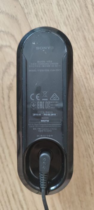 Продам камеру и зарядник от ps4